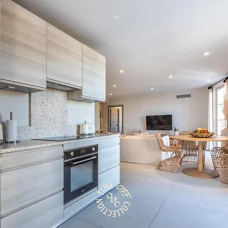 A&a By Time Off Collection *