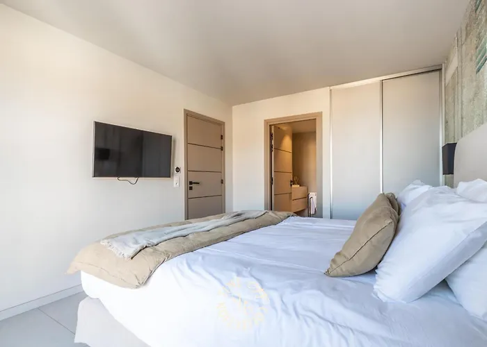 A&a By Time Off Collection شقة *